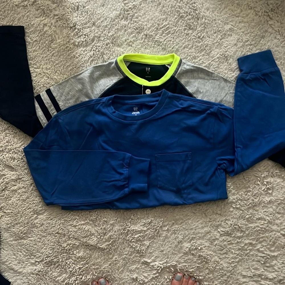 GAP boys side 10 long sleeve t-shirts